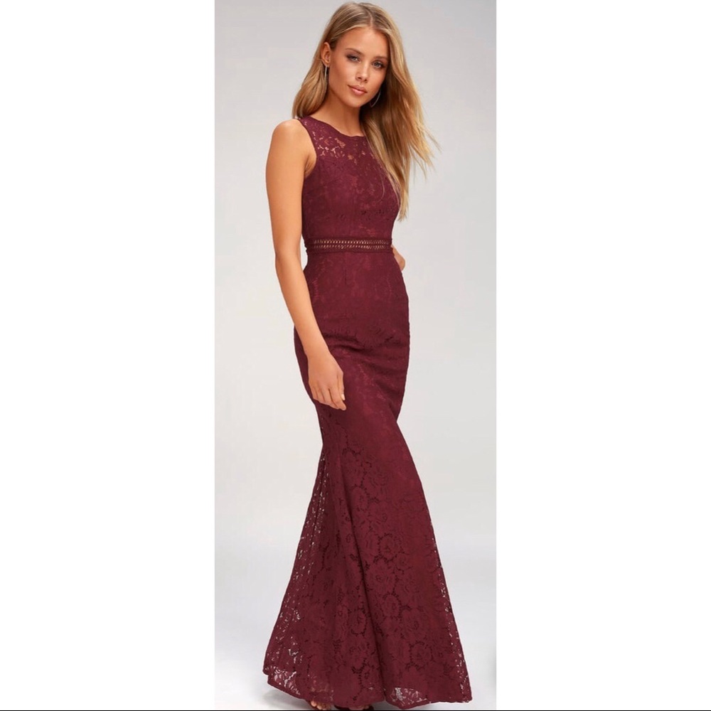 Lulu’s XS Burgundy Lace Dress